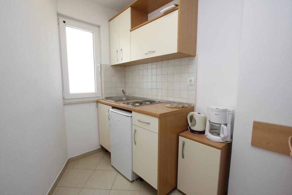 Apartments Neva Макарска Номер фото